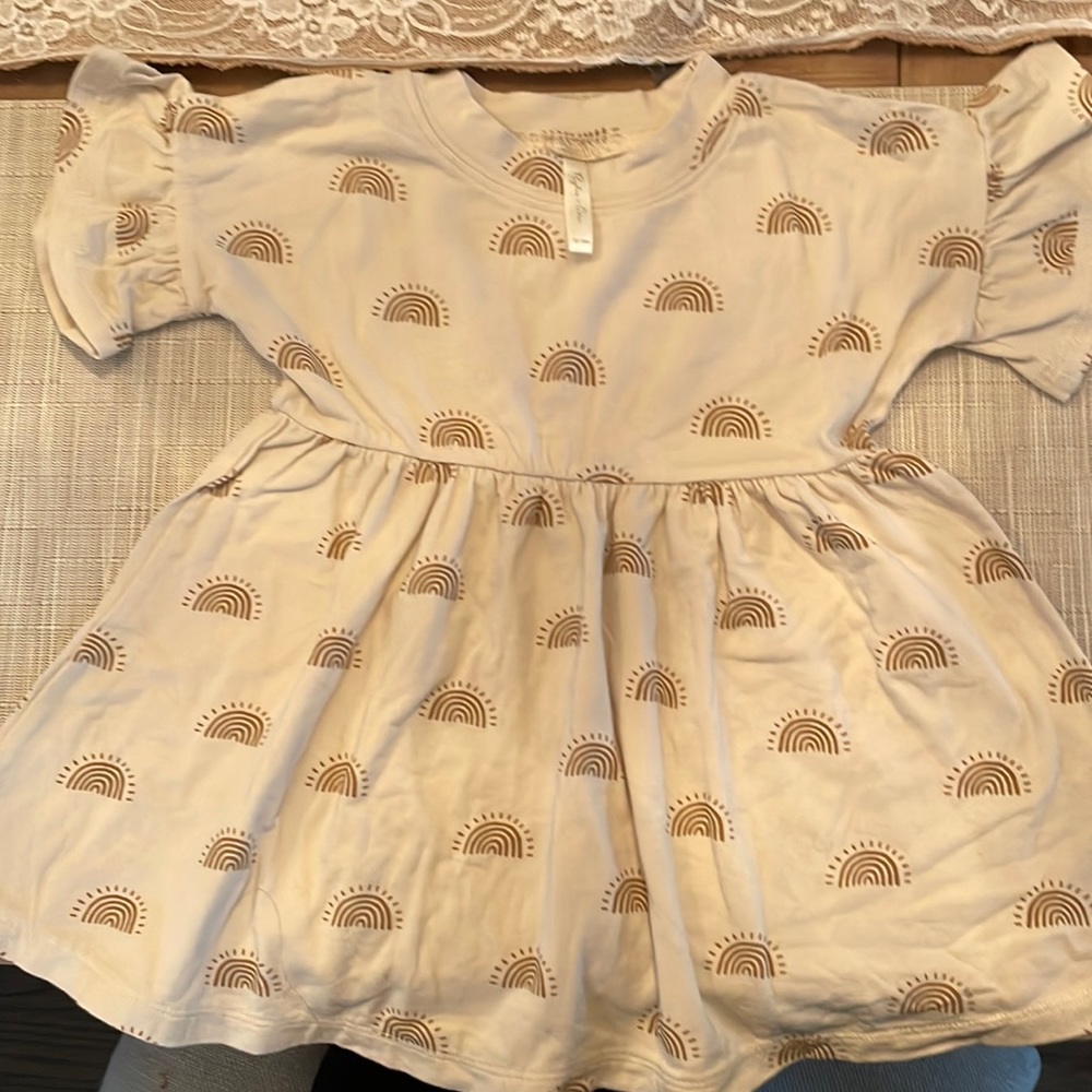 Rylee + Cru neutral color sun print dress. Size 12-18 mos.